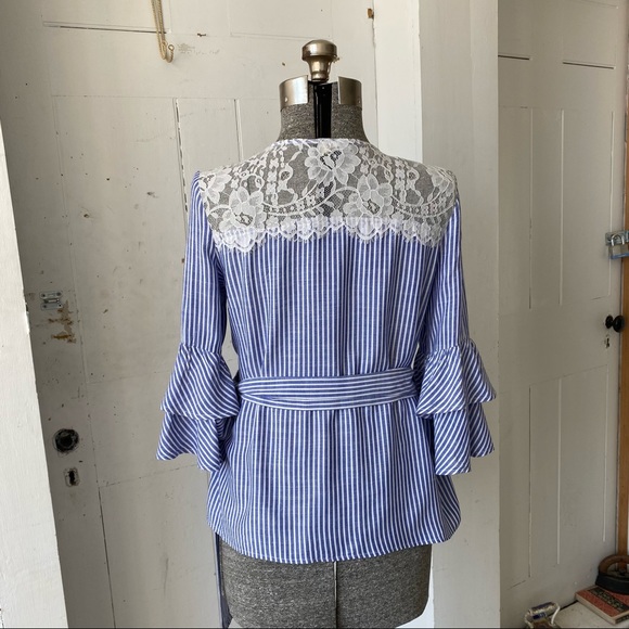 Suzanne Betro Chambray Stripe Wrap Top Blouse Tiered Ruffle Sleeves Lace Insert - Picture 3 of 8